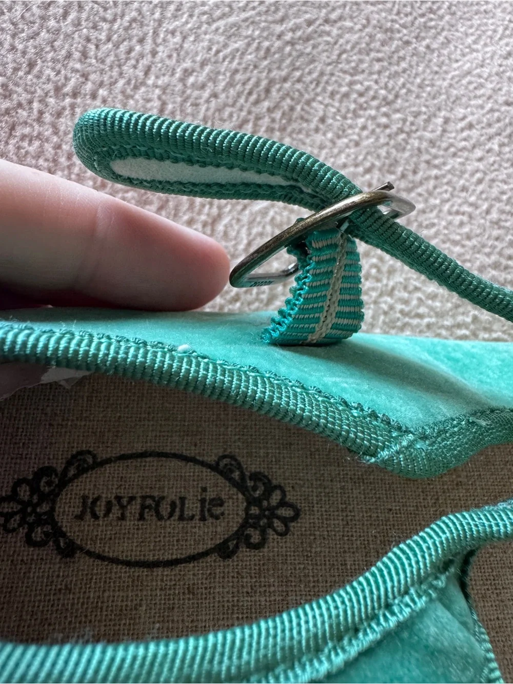NWOT Joyfolie Brielle Mary Jane Flats with embroidered details  size Youth 3